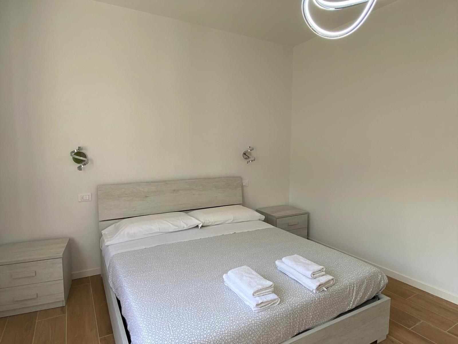 Villa The Swan - Composed By 2 Apartments Mandello del Lario Exterior foto