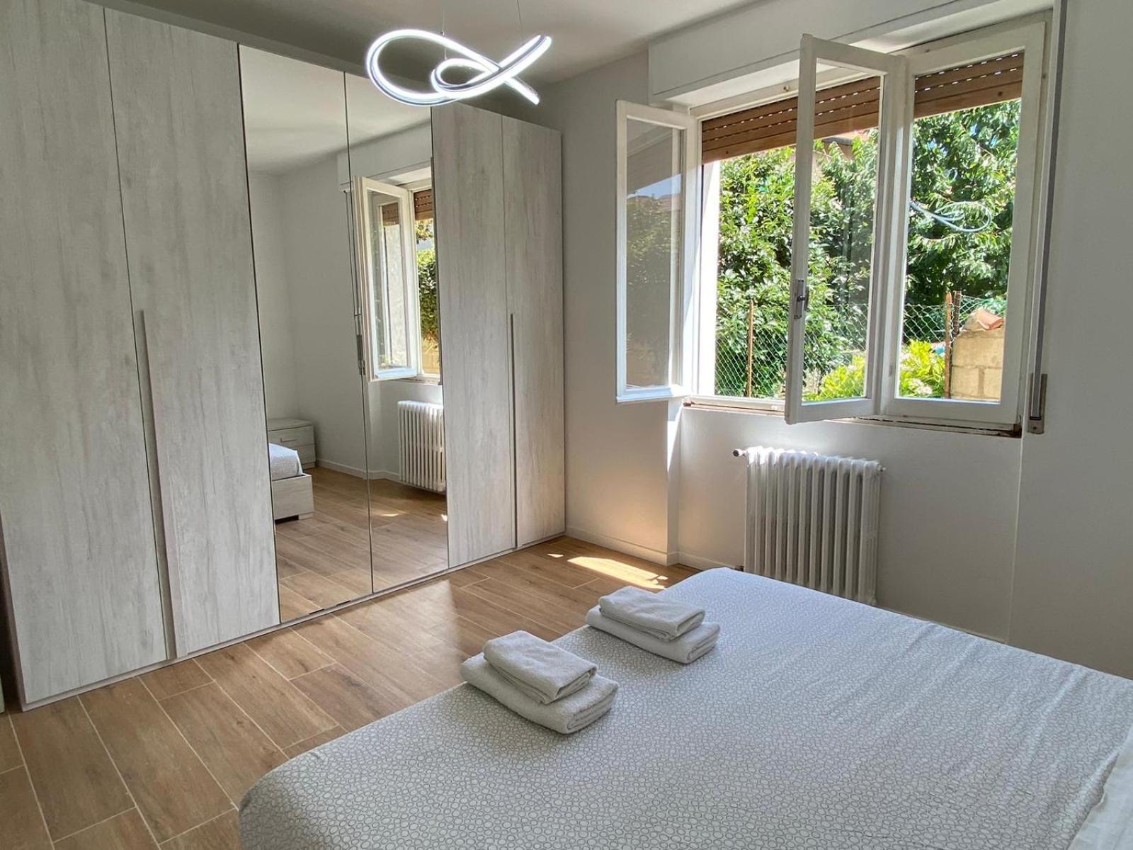 Villa The Swan - Composed By 2 Apartments Mandello del Lario Exterior foto